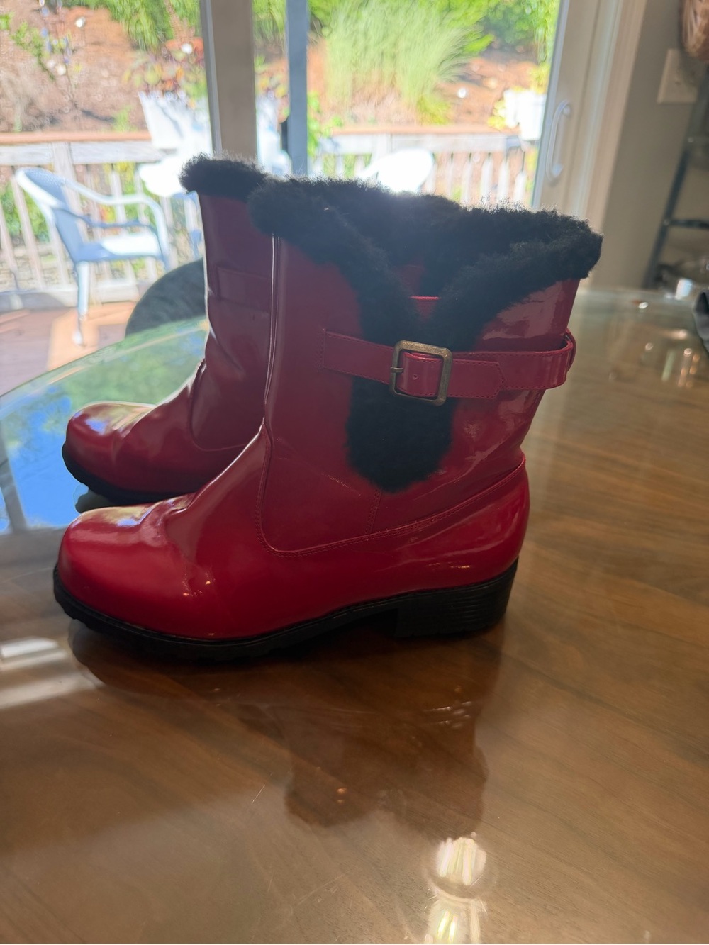 Trotters woman’s Glossy Red Mid-Calf Boots with Black Faux Fur Trim